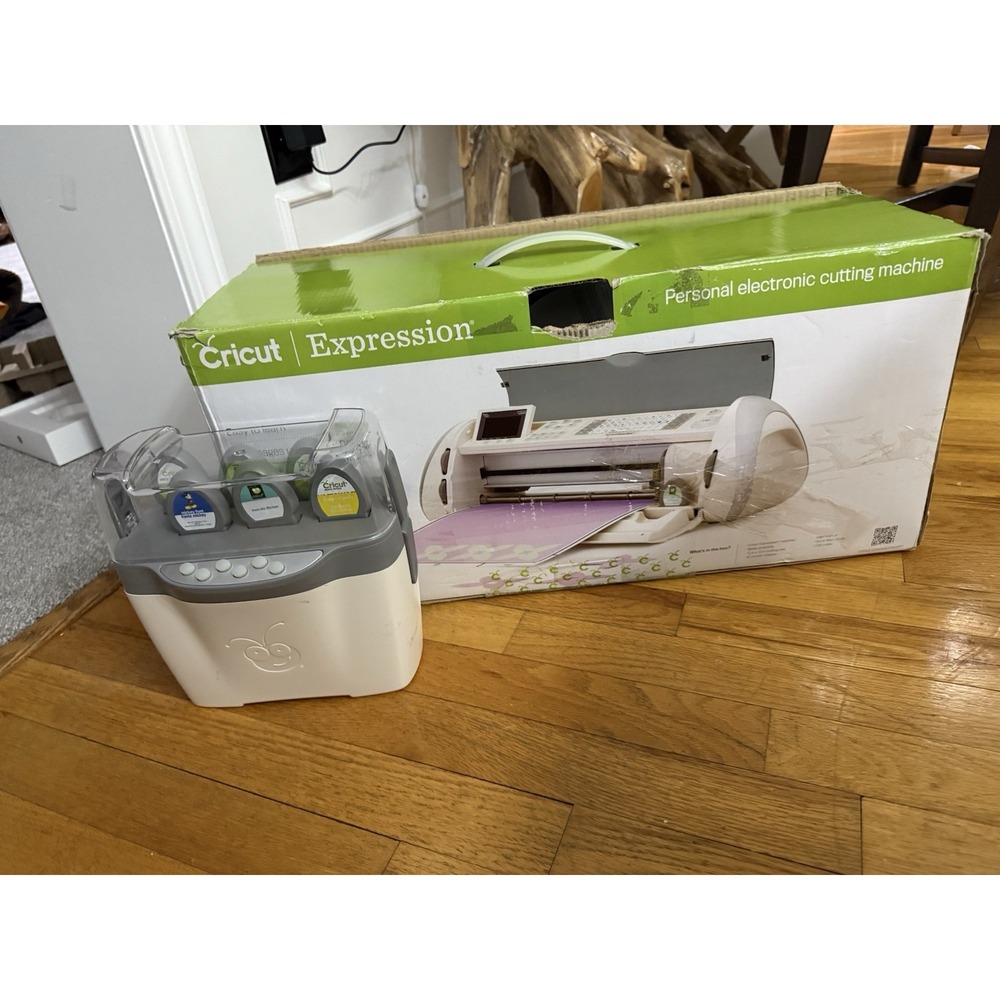 Cricut Expression Electronic Personal Cutting Machine And jukebox‎